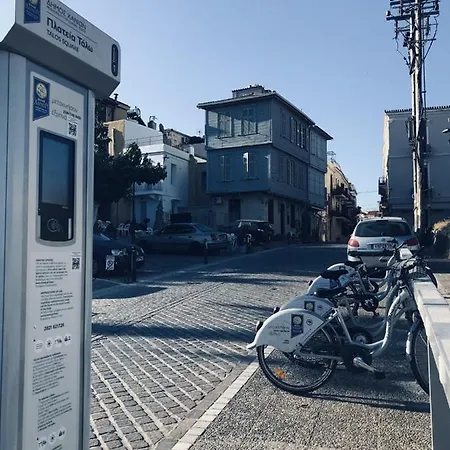 Dioni ハニア